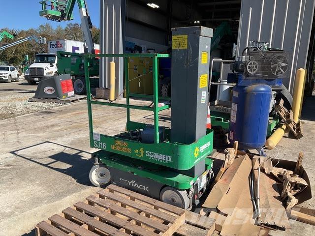 SkyJack SJ16 Vertical mast lifts