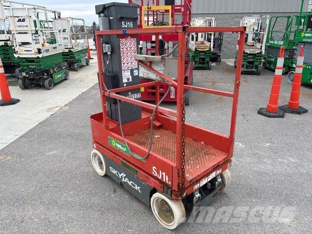 SkyJack SJ16 Vertical mast lifts