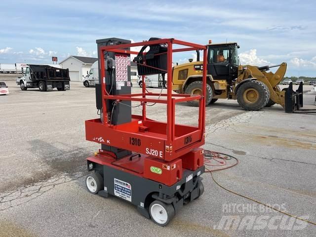 SkyJack SJ20E Vertical mast lifts