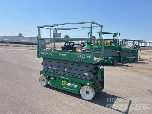 SkyJack SJ3226 Scissor lifts