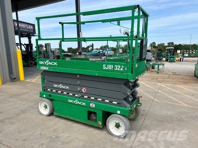 SkyJack SJ3226 Scissor lifts