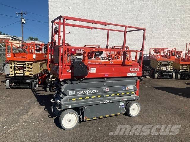 SkyJack SJ3226 Scissor lifts