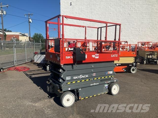 SkyJack SJ4732 Scissor lifts