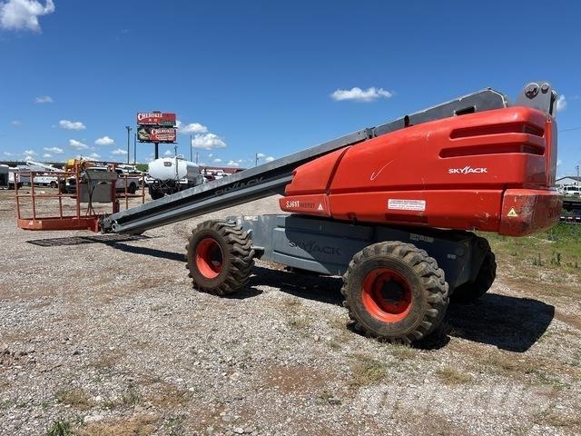 SkyJack SJ61T Telescopic boom lifts