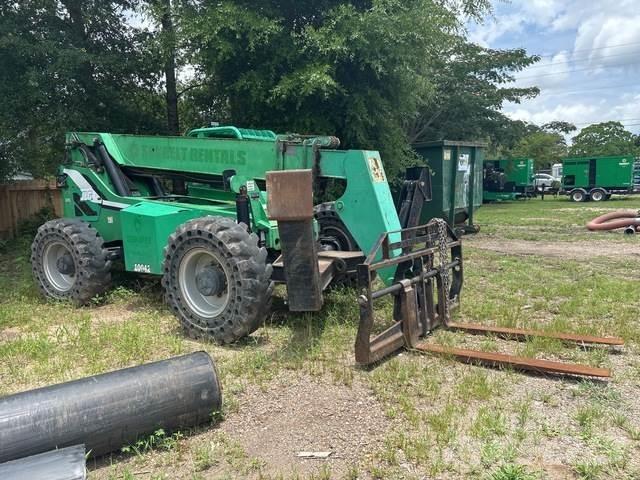 SkyTrak 10042 Telescopic handlers