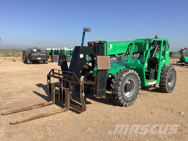 SkyTrak 10042 Telescopic handlers