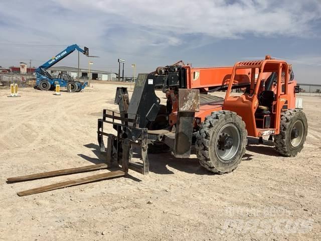 SkyTrak 10054 Telescopic handlers