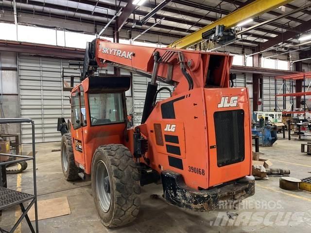 SkyTrak 10054 Telescopic handlers