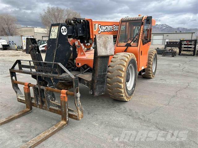 SkyTrak 10054 Telescopic handlers
