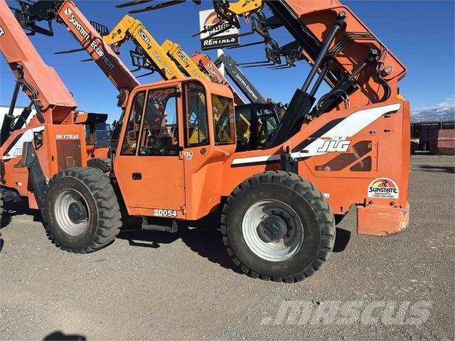 SkyTrak 10054 Telescopic handlers