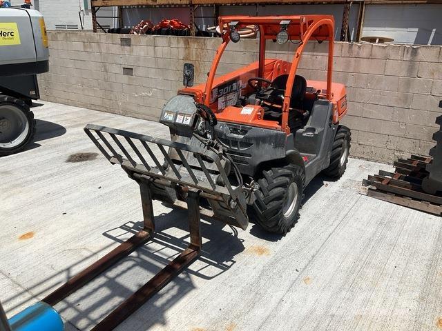 SkyTrak 3013 Telescopic handlers