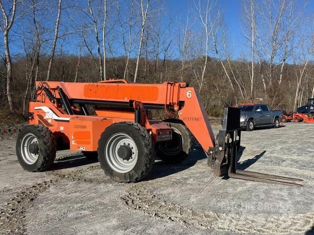 SkyTrak 6042 Telescopic handlers