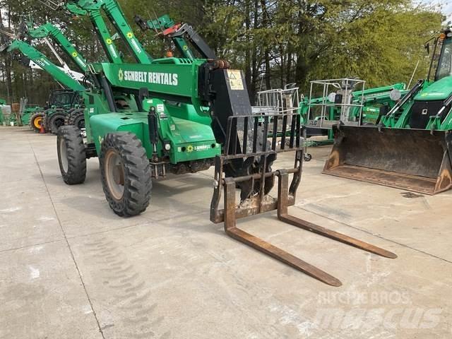 SkyTrak 6042 Telescopic handlers