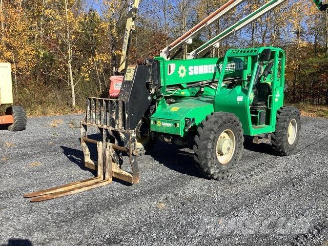 SkyTrak 6042 Telescopic handlers