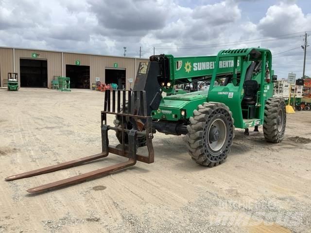 SkyTrak 8042 Telescopic handlers