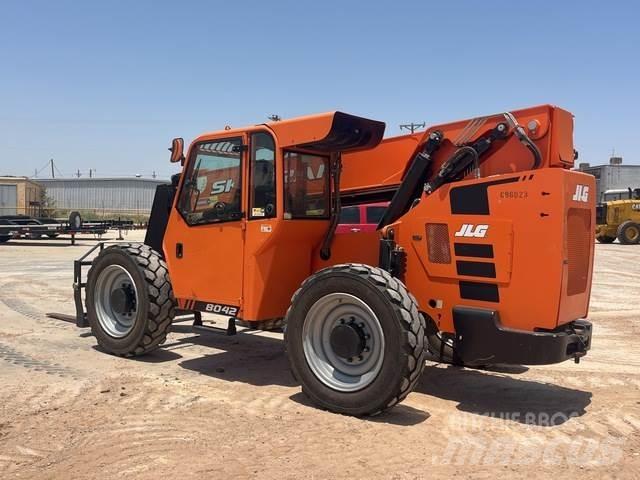 SkyTrak 8042 Telescopic handlers