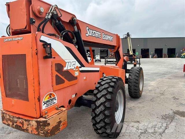 SkyTrak 8042 Telescopic handlers