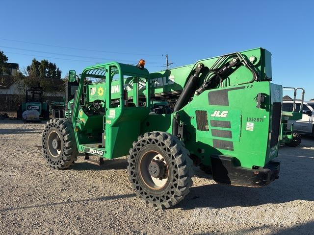 SkyTrak 8042 Telescopic handlers