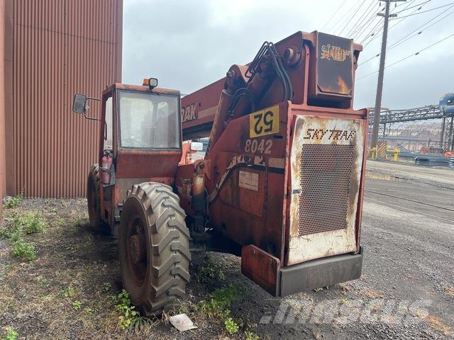 SkyTrak 80422 Telescopic handlers