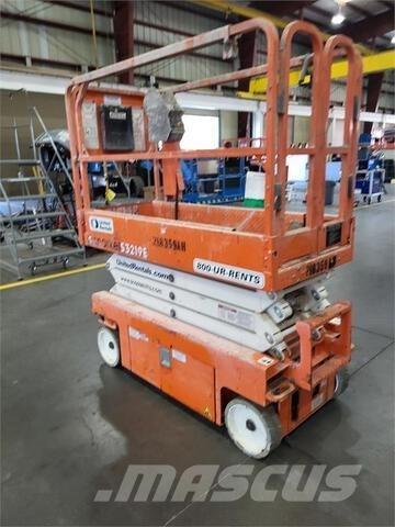 Snorkel A46JRT Articulated boom lifts