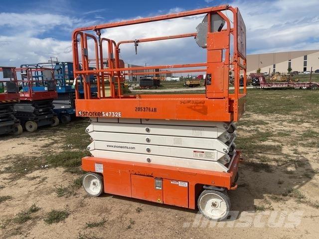 Snorkel S4732E Scissor lifts