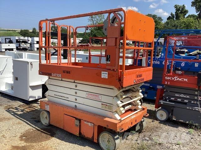 Snorkel S4732E Scissor lifts