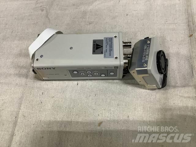  Sony DXC-390 Construction - Others