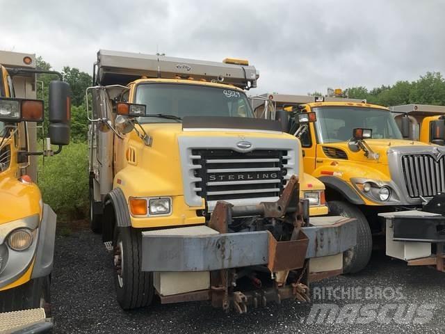 Sterling L8500 Snow blades and plows