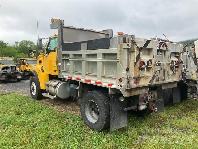 Sterling L8500 Snow blades and plows