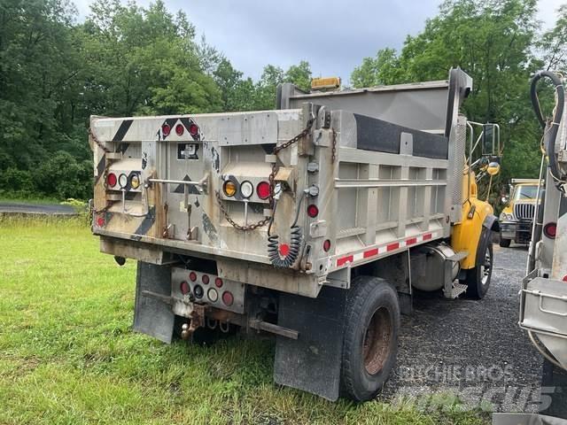 Sterling L8500 Snow blades and plows