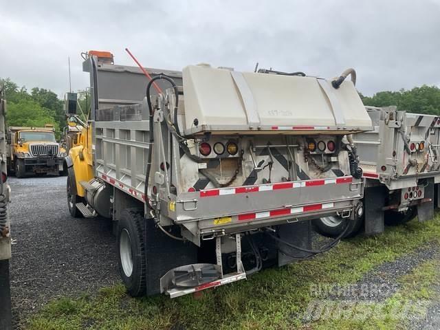Sterling L8500 Snow blades and plows