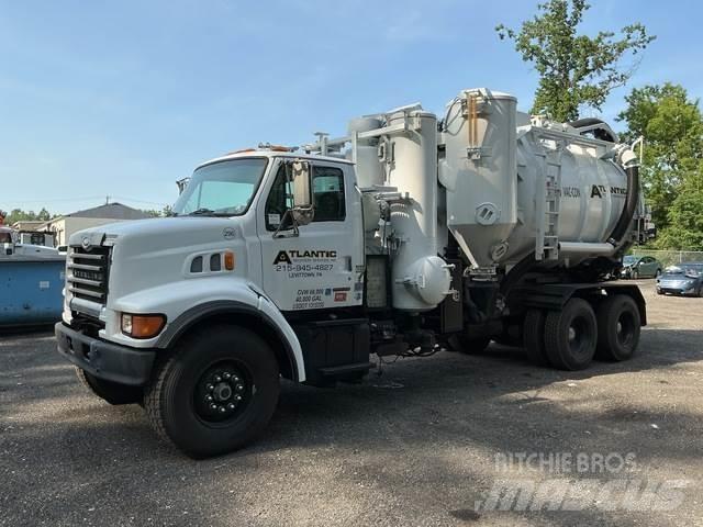 Sterling L9500 Crawler excavators