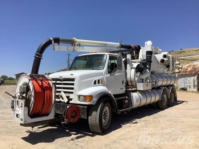 Sterling L9500 Crawler excavators