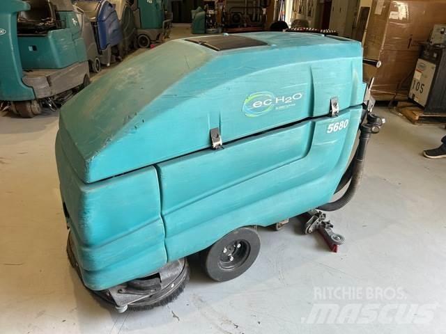 Tennant 5680 Scrubber dryers