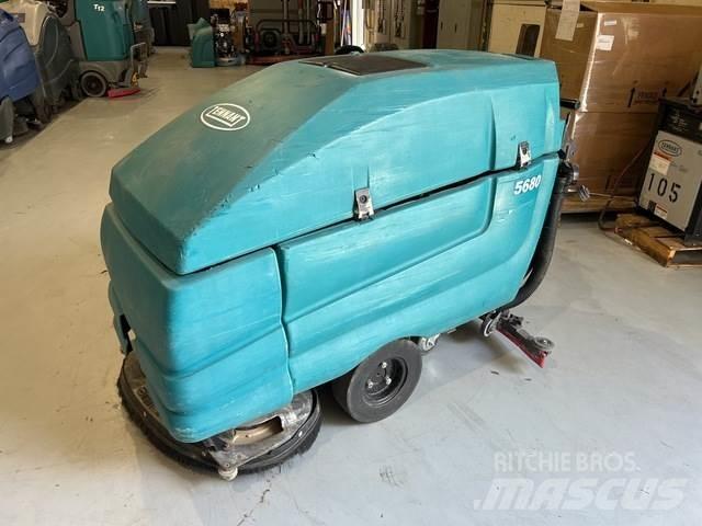Tennant 5680 Scrubber dryers