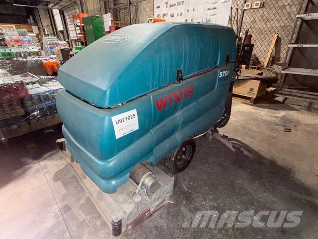 Tennant 5700 Scrubber dryers