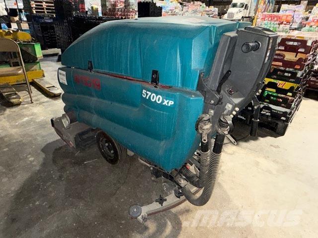 Tennant 5700 Scrubber dryers