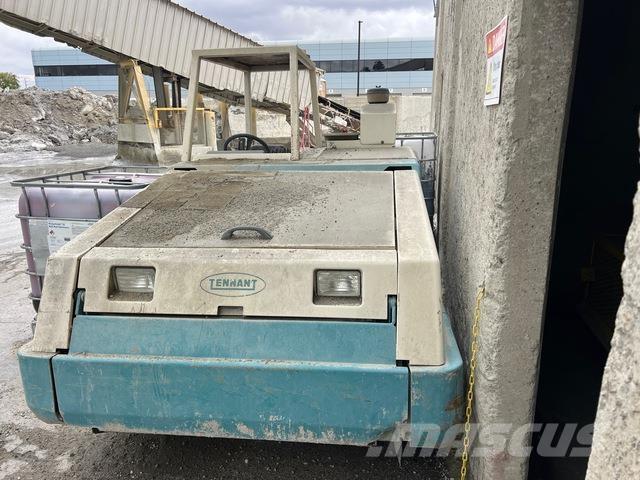 Tennant 800 Indoor sweepers