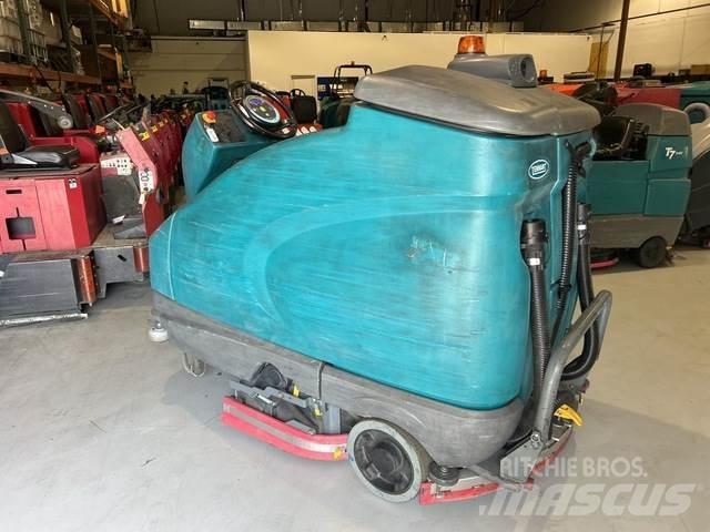 Tennant T16 Scrubber dryers