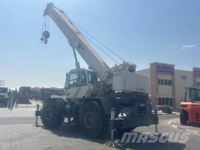 Terex RT555 Rough terrain cranes