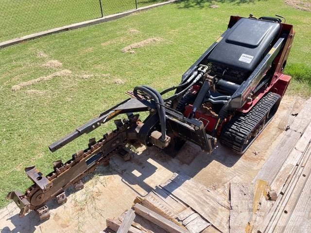 Toro TX427 Trenchers