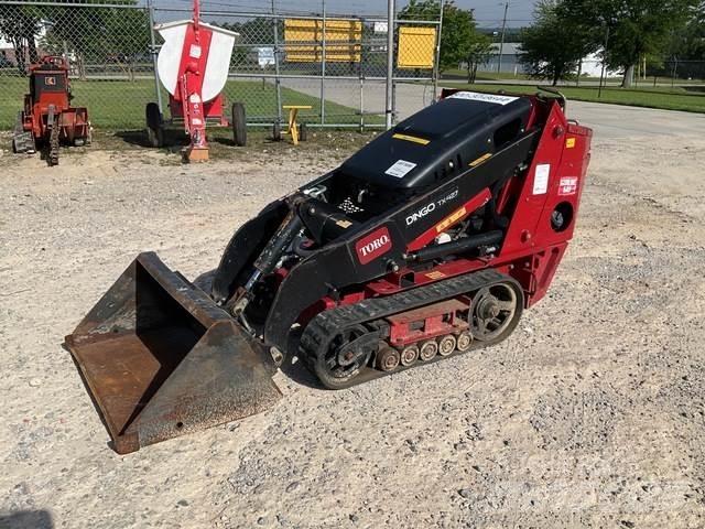 Toro TX427 Skid steer loaders