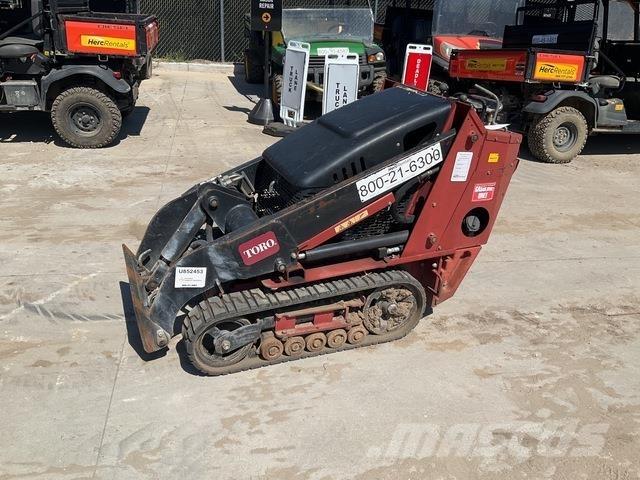 Toro TX427 Skid steer loaders