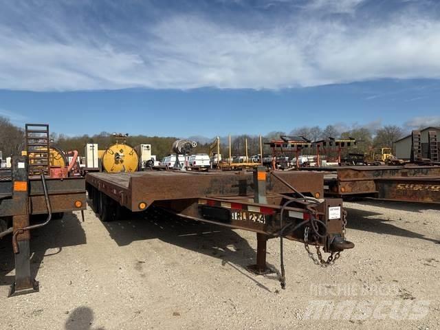 TOWMASTER T-20 Vehicle transport trailers