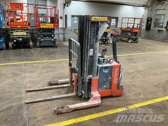 Toyota 6BWS20 Self propelled stackers
