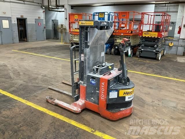 Toyota 6BWS20 Self propelled stackers