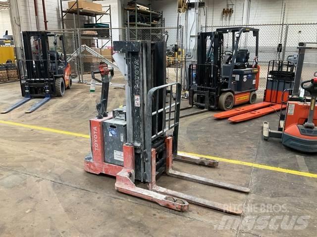 Toyota 6BWS20 Self propelled stackers