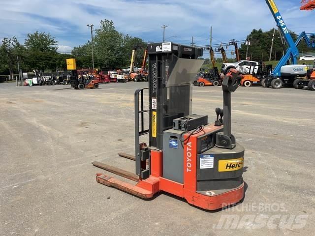 Toyota 6BWS20 Self propelled stackers