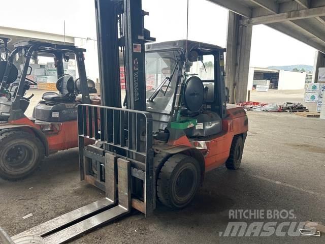 Toyota 7FGKU40 Construction - Others