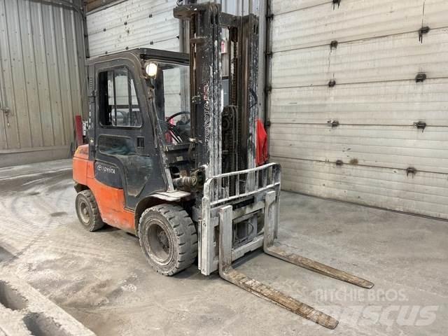 Toyota 7FGU32 Construction - Others